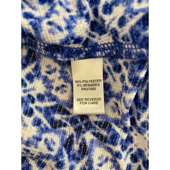 Cato Blouse Size Medium Faux Wrap + Stretch Bell 3/4 Sleeve V Neck Flattering On - Picture 9 of 12